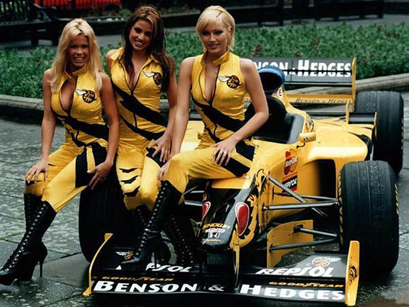 F1 Babes 2.jpg