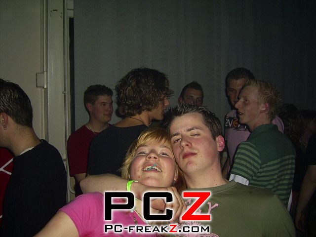 pc-freakzcom_ps082.122.jpg
